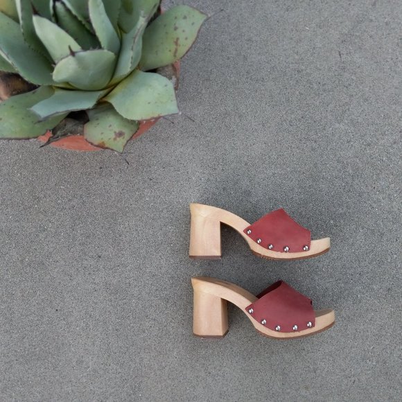 Vintage Studded Heeled Mules - Picture 4 of 16